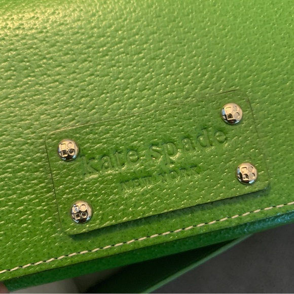 NIB Kate Spade Spring Green Leather Flap Wallet - Picture 3 of 8